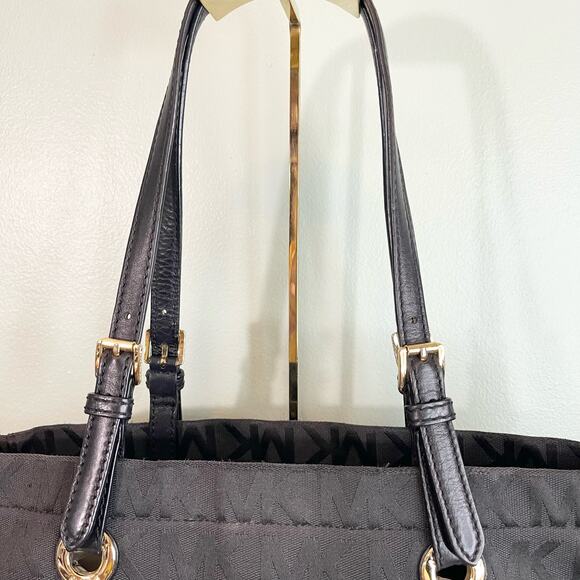 Michael Kors Black Leather Monogram Jet Set Grab Shoulder Tote Bag - Picture 8 of 9